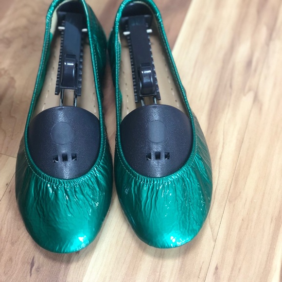 emerald green tieks